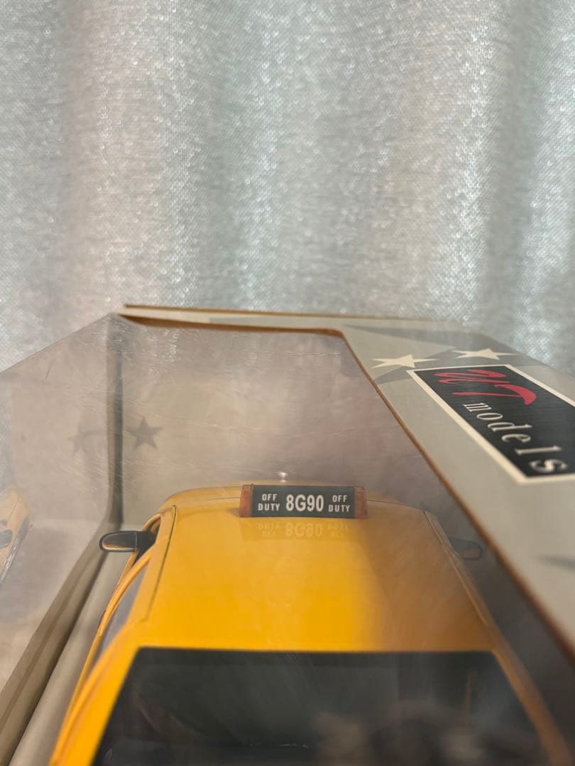 UT models 1/18 シボレー カプリス NYC タクシー 未開封