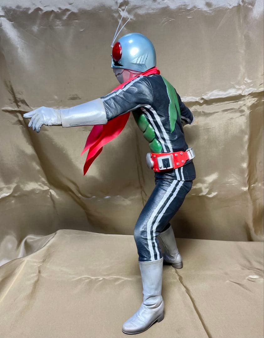 仮面ライダー新1号改造リペイント完成品(検索 海洋堂 メディコム 1/1マスク)