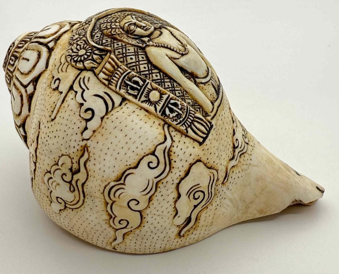 ◆チベット密教法具　法螺貝（シャンカ）・ヴィルーパ