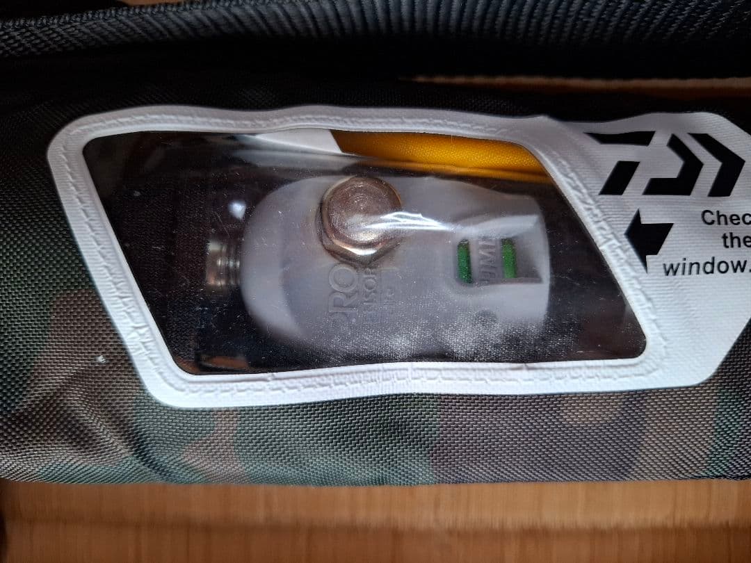 DAIWA ダイワ DF-2007 自動膨張式ライフジャケット 迷彩柄 桜マーク