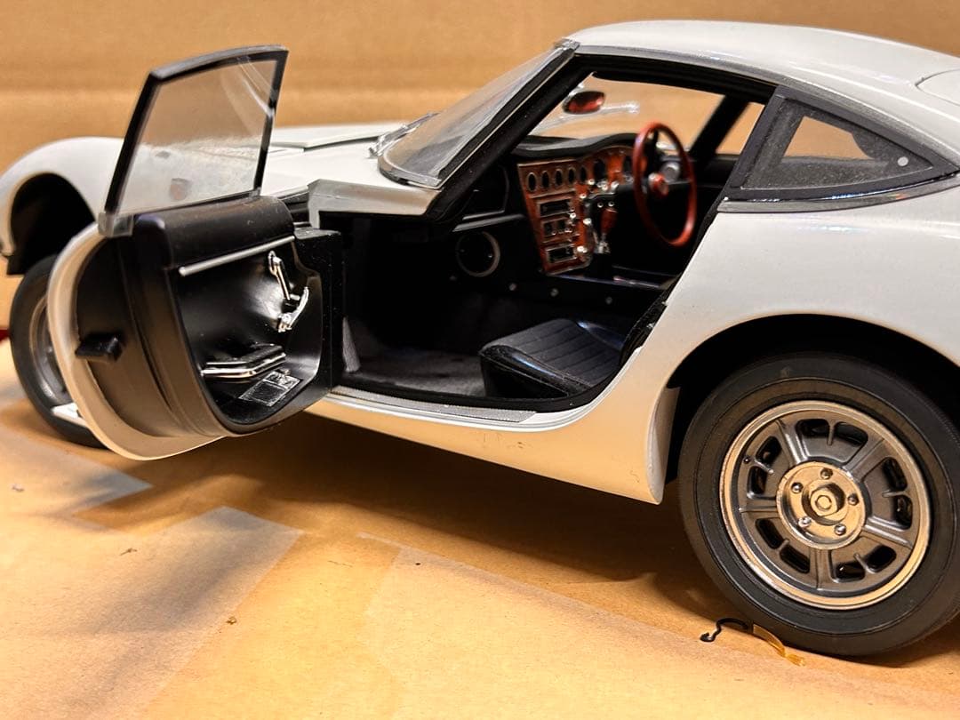デアゴスティーニ 1/10 トヨタ 2000GT ホワイト 車体　現状品