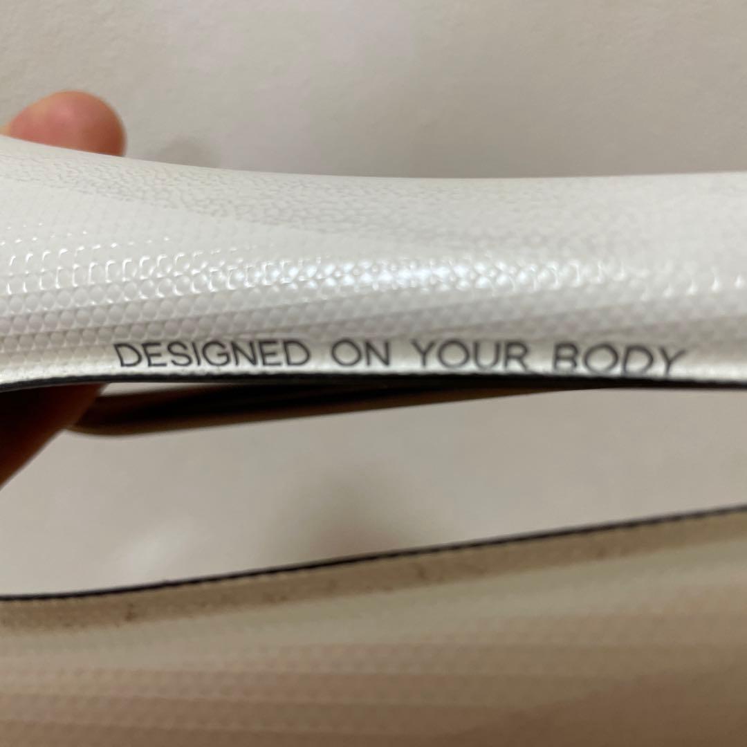 Selle SMP Hells ホワイトサドル E-Bike対応