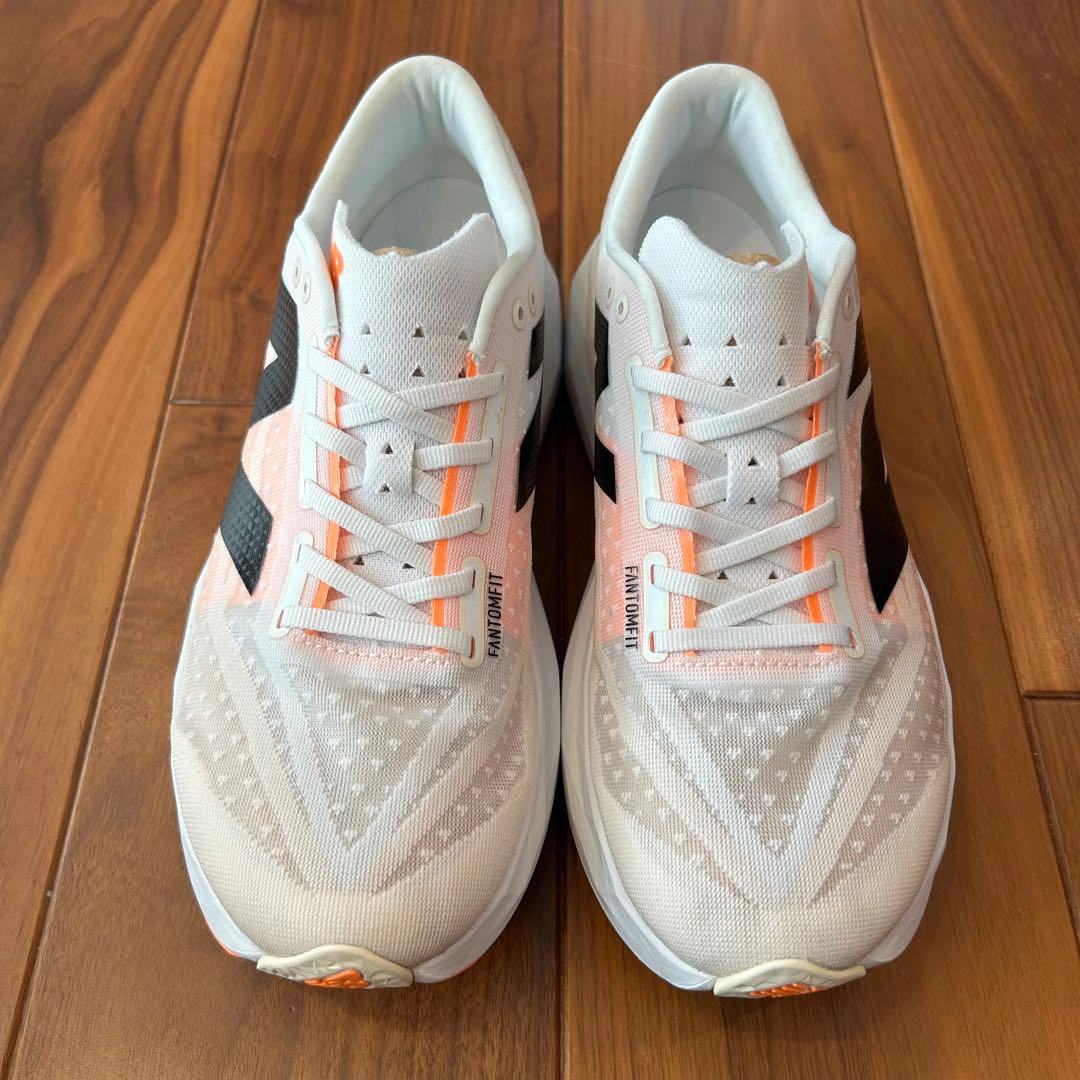 【美品】ニューバランス FuelCell Rebel v4 28.5cm