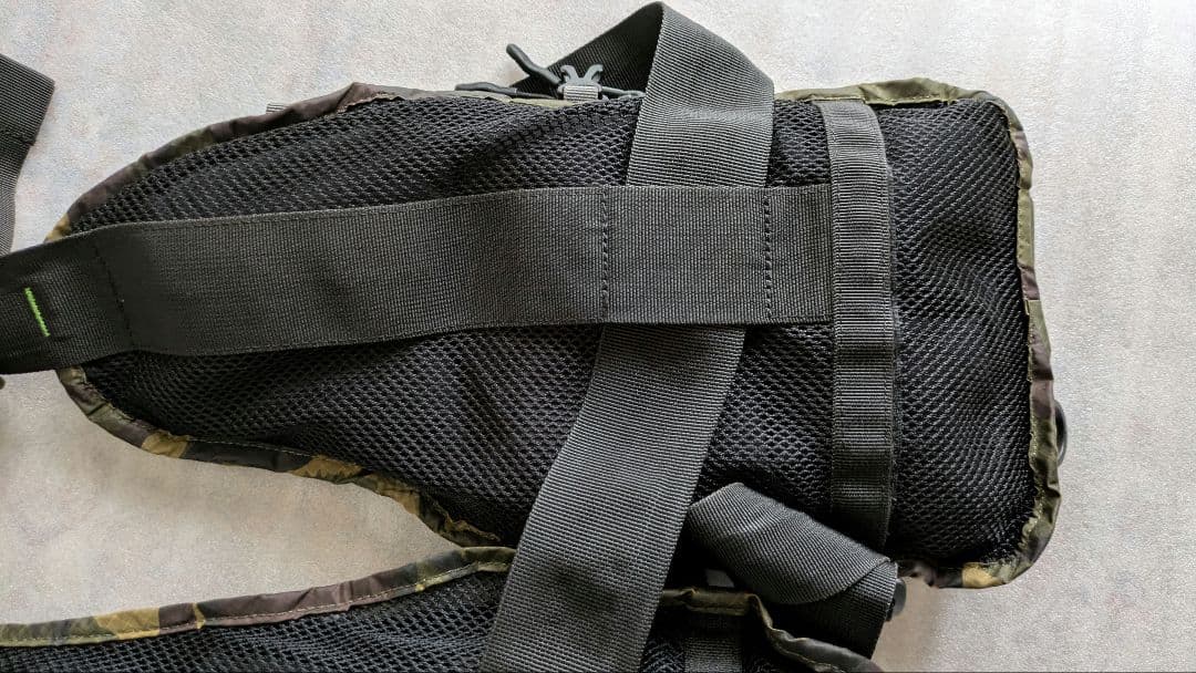 Coreman　pazdesign　フィッシングベスト　カモフラージュ柄