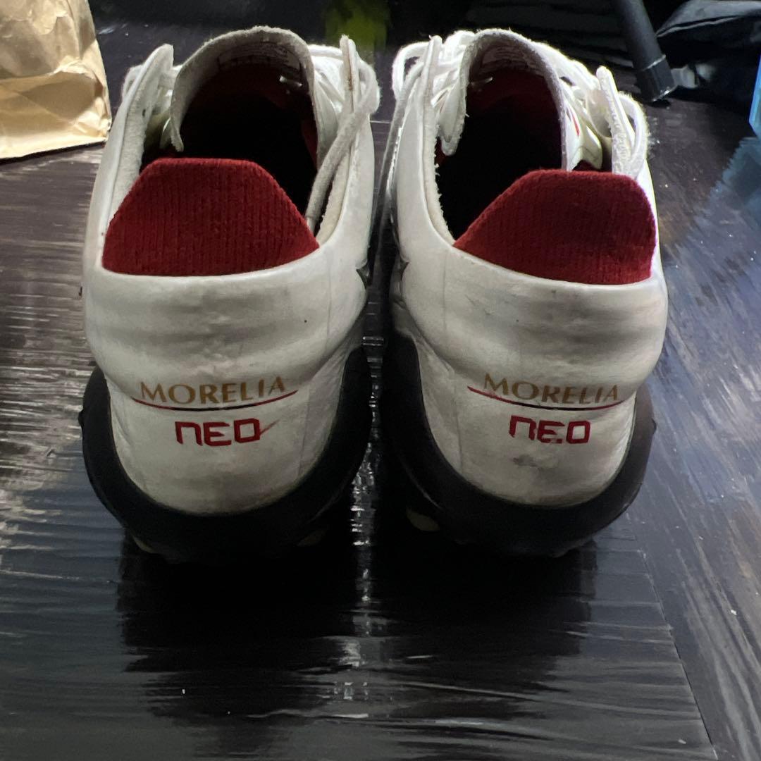 ミズノ　モレリア　ネオ4 27cm