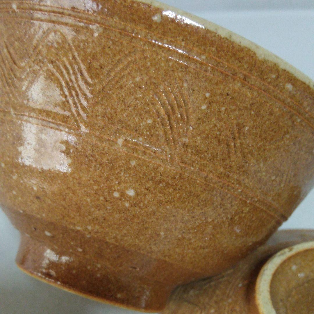 萩焼きの蓋付きお茶碗です。