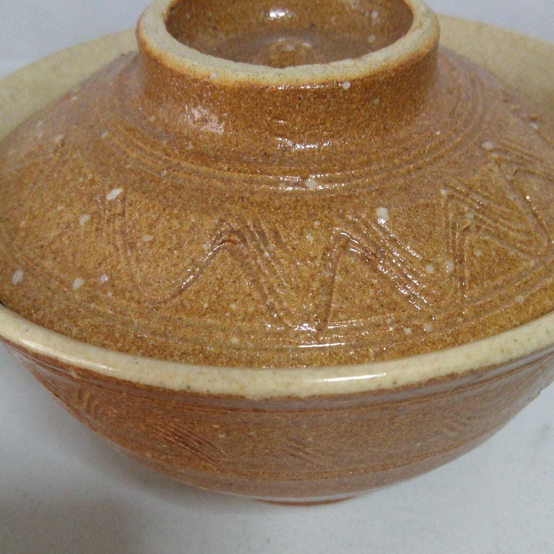 萩焼きの蓋付きお茶碗です。