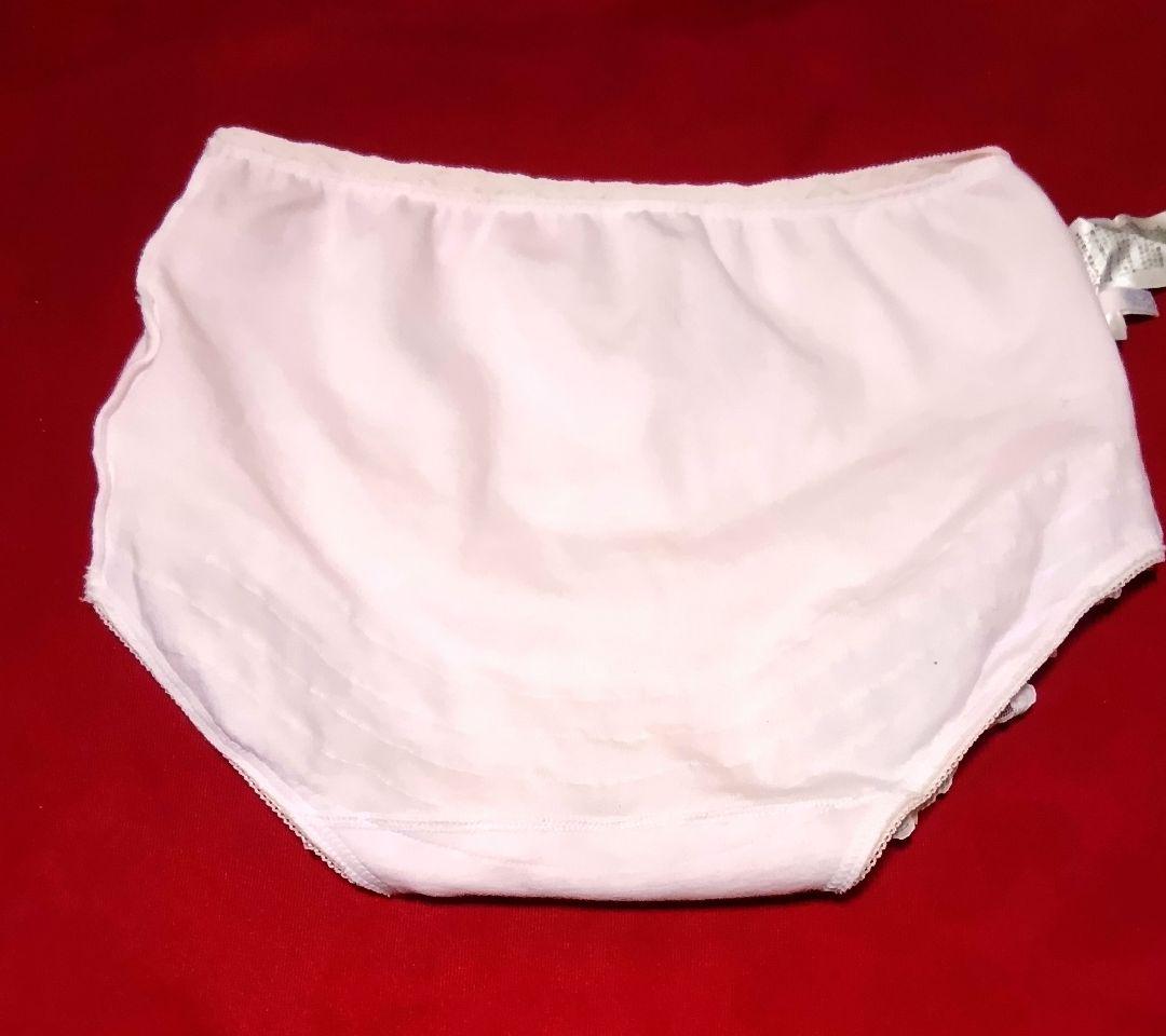 Courreges 　フリル付きピンクのアンダースコート