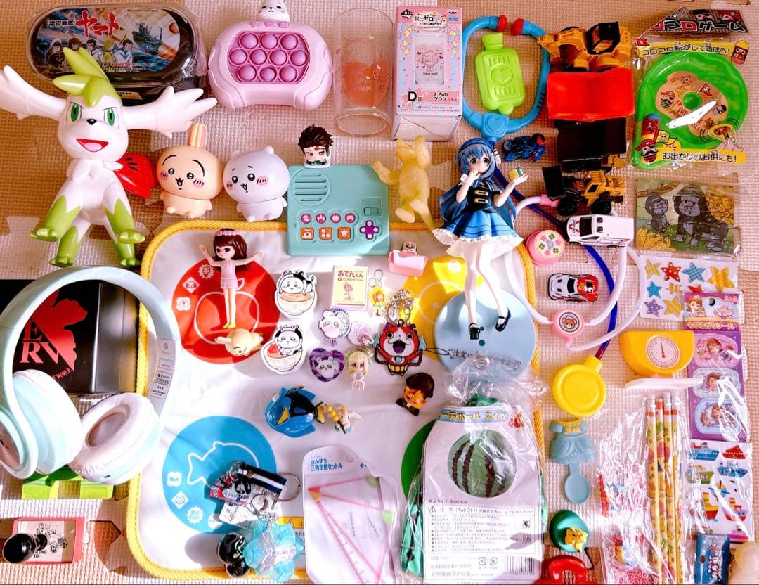 『ノンジャンル　キャラクター&アニメグッズ、雑貨類　大量まとめ売り　詰め合わせ