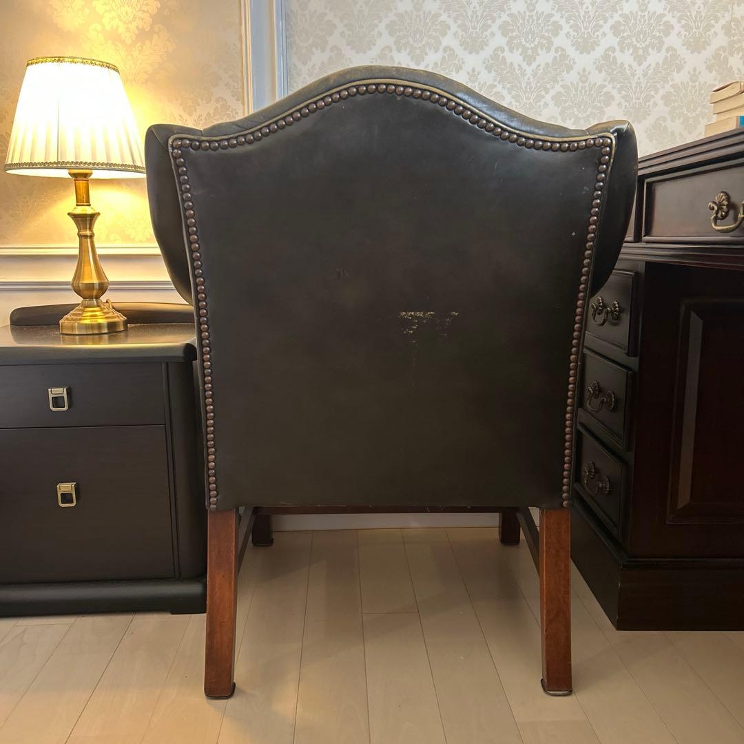 Wade社　英国アンティーク　チェスターフィールド様式　総革ボタンダウン