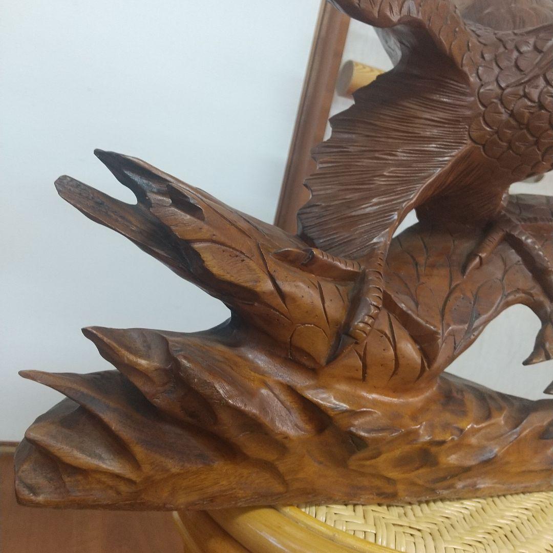 木彫り 鷹の彫刻 美術品 置物インテリア装飾
