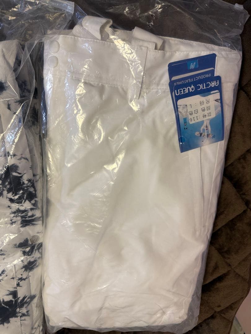 新品未使用　ボード•スキーウェア上下セット　Lサイズ　ユニセックス