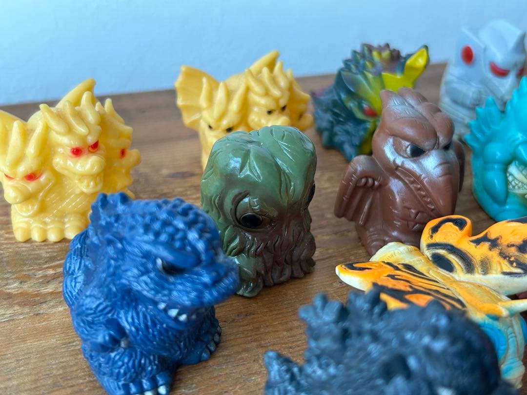 【中古】まとめ売り、ゴジラ、ウルトラマン、ミニカー他