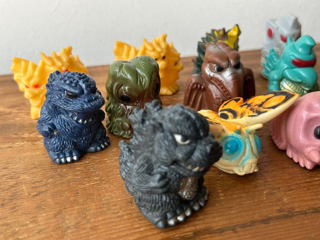 【中古】まとめ売り、ゴジラ、ウルトラマン、ミニカー他