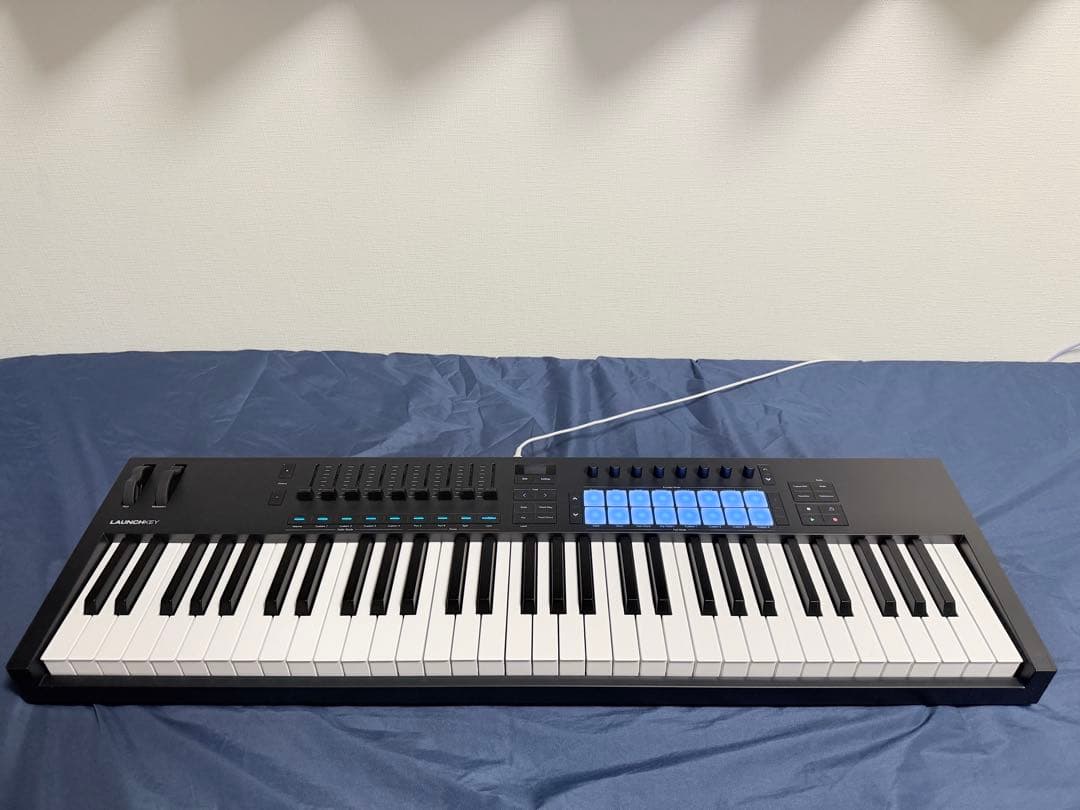 【美品】Novation Launchkey61 MK4