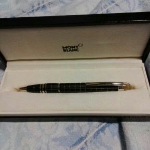 早い者勝ちクリスマスセール 正規品のモンブランのスターウォーカーです