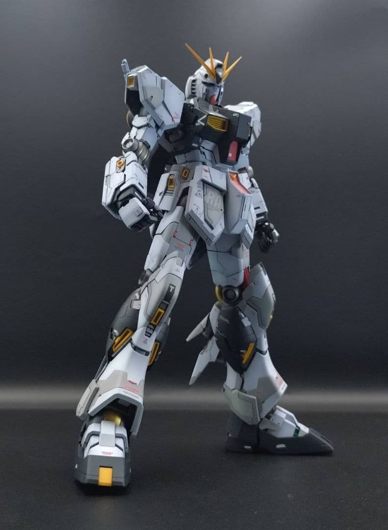 ガンプラ　完成品　MG1/100 νガンダムver.ka