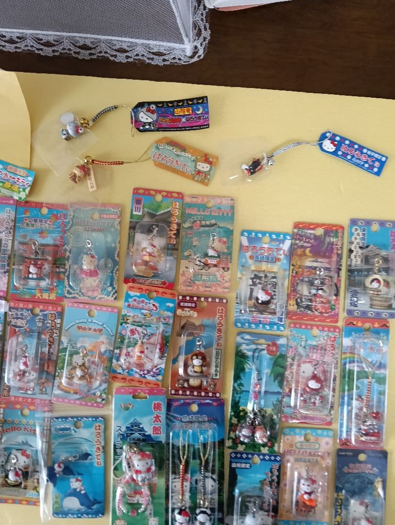 1　ご当地ハローキティファスナーストラップなど日本全国47都道府県制覇！＋１個