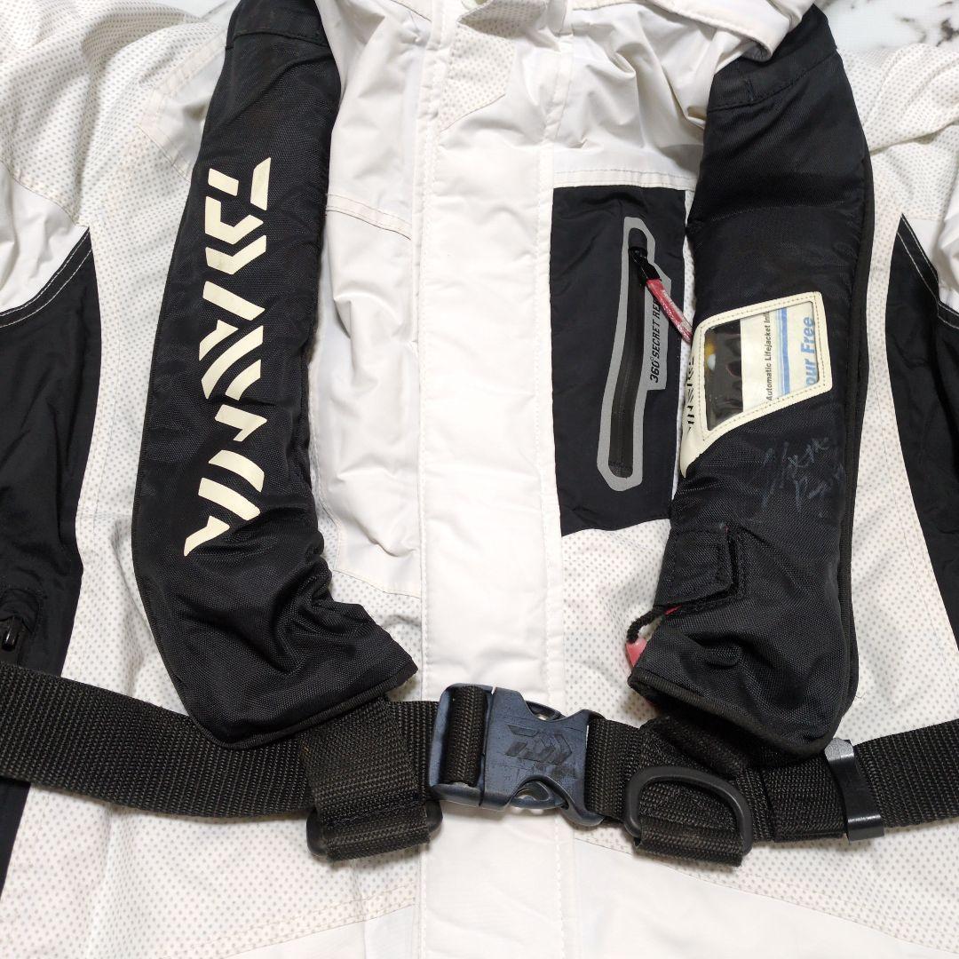 桜マークライブジャケットとワークマンの防寒着上着のみ