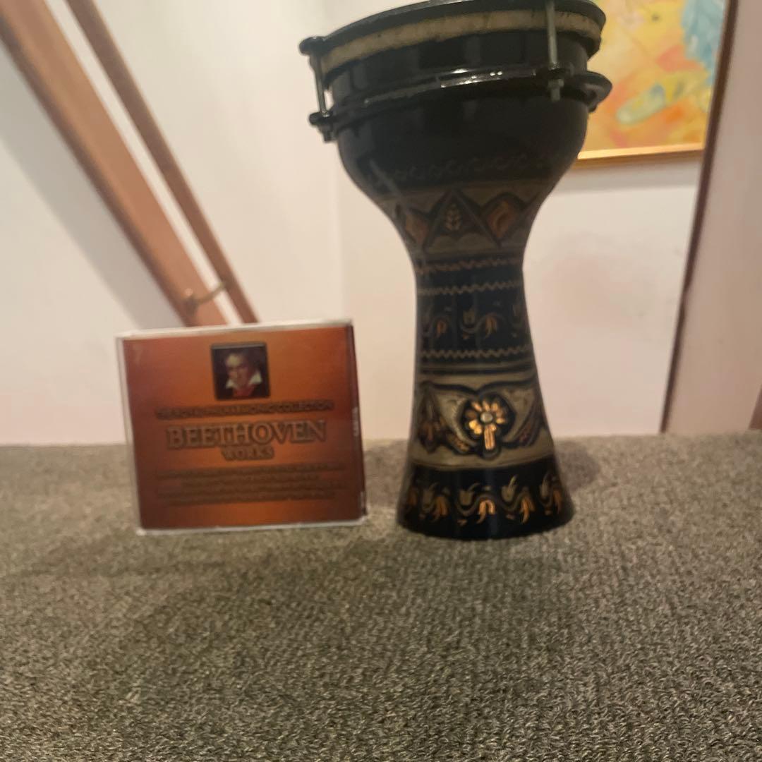 手描き装飾の陶器製楽器