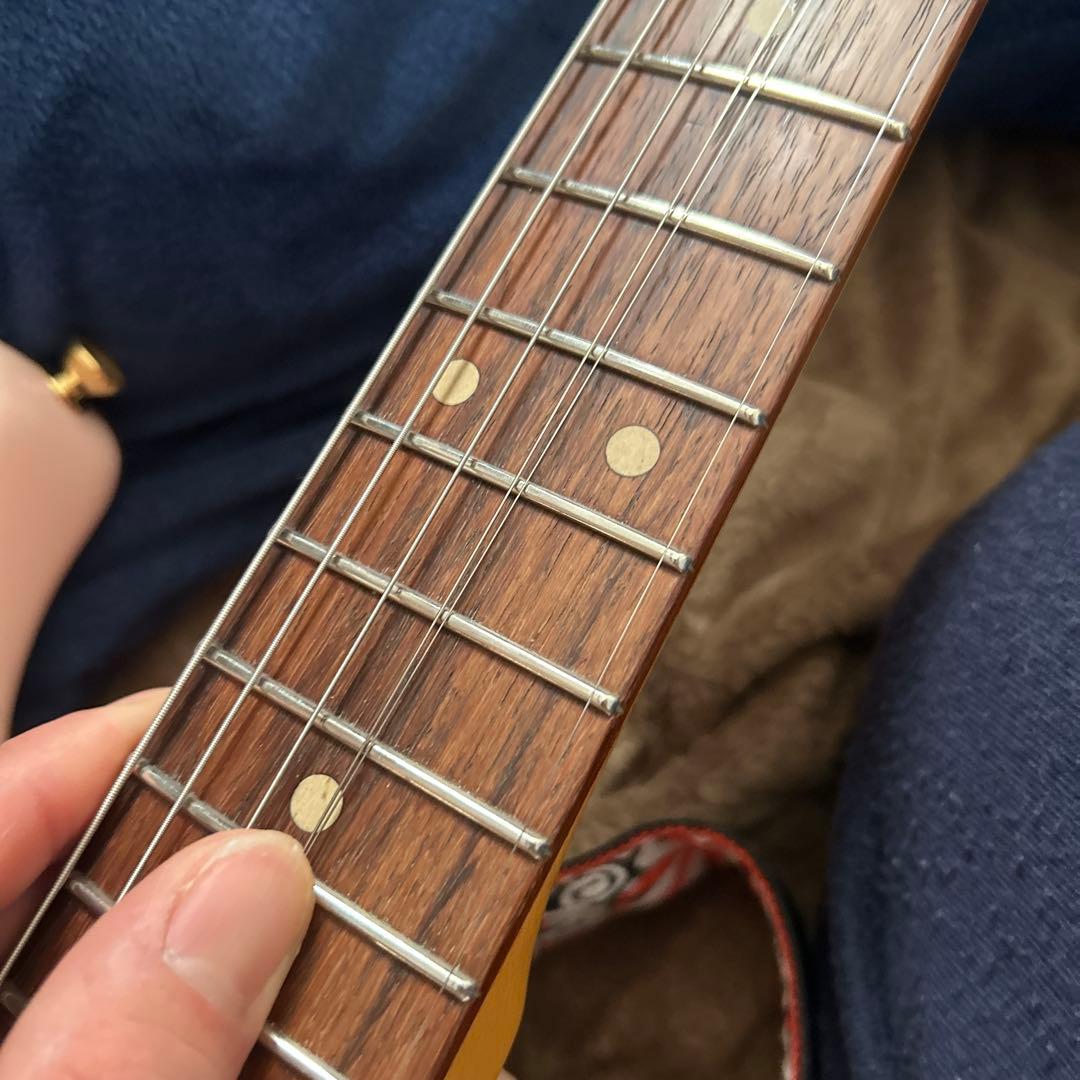 ヴァンザント　ストラト エレキギター ピンク ソリッドボディ