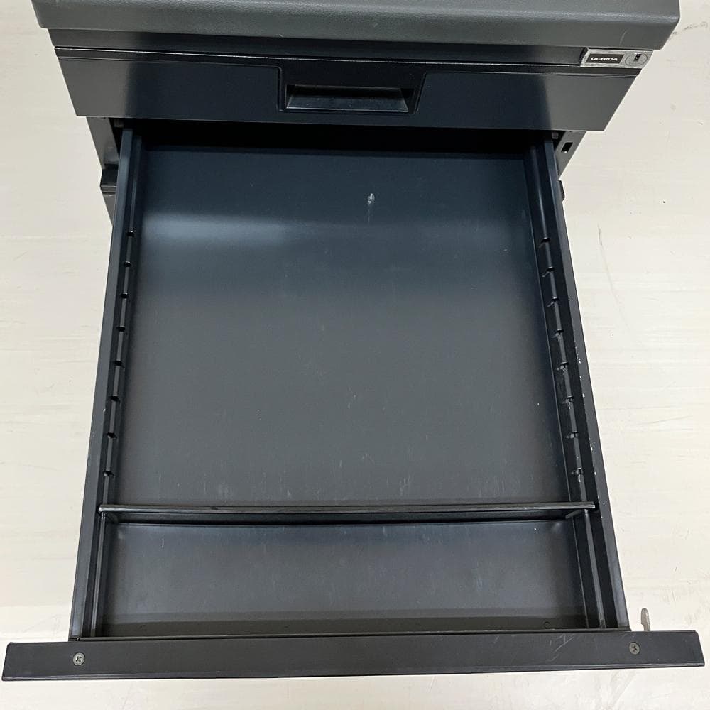 #2774-4　UDHIDA　スチールワゴン　サイドワゴン　デスクワゴン　鍵あり