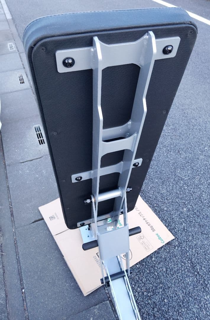 mbc アジャスタブル ペンチ　この商品は3万8500円です。