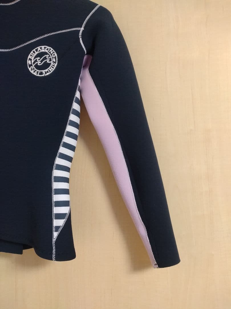 地域ねこ　ビラボン　　タッパー　　М