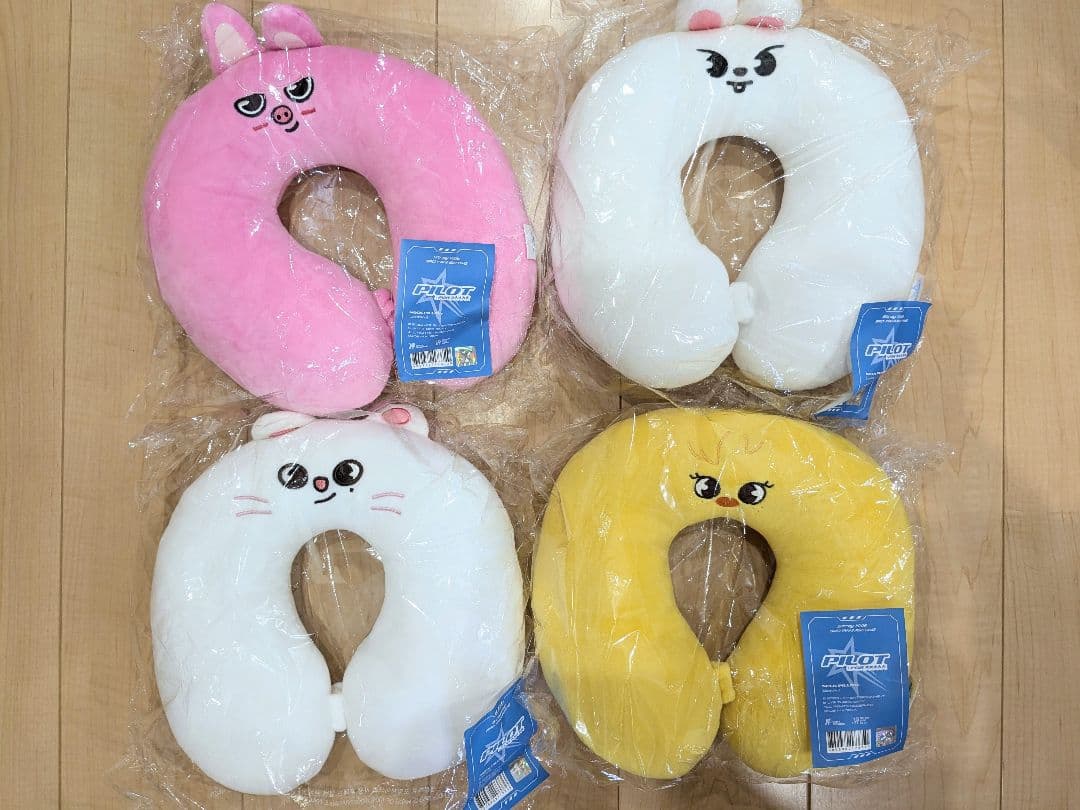 StrayKids　ネックピロー　4個セット　PILOT　SKZOO　新品未使用