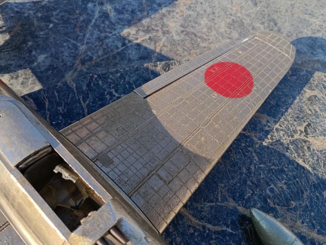 １６０４）ずっしり重いダイカスト製　ゼロ戦？　２機まとめて　難あり