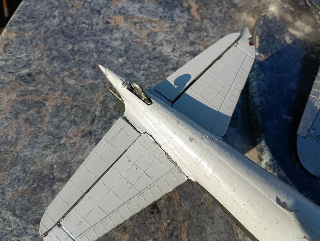 １６０４）ずっしり重いダイカスト製　ゼロ戦？　２機まとめて　難あり