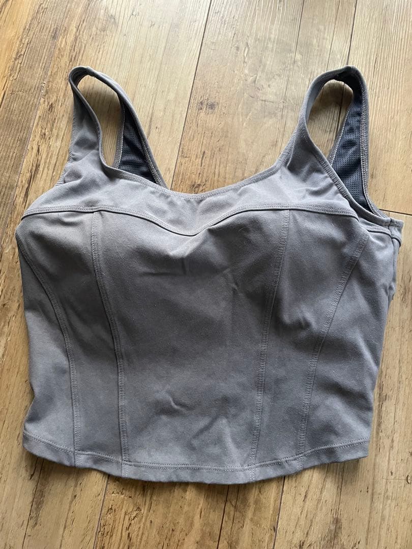 LAVA グレー ヨガウェアセット タンクトップとレギンス