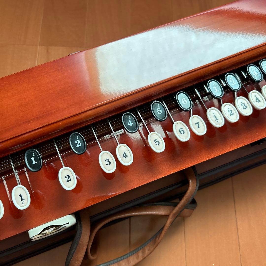 Suzuki 大正琴　蘭ソプラノ　砂丘　木製 ケース付き