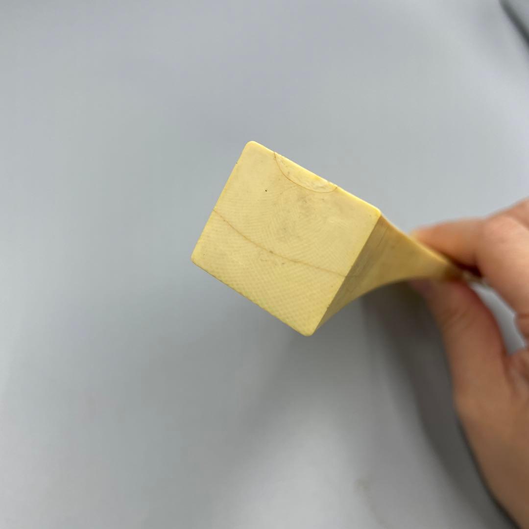 239ヴィンテージ 天然素材　三味線バチ　重さ約118g