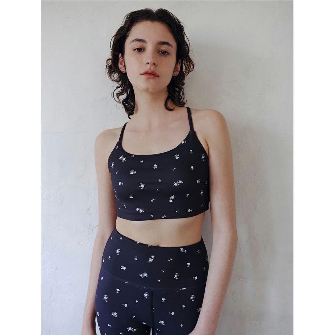 ミニフラワーUVカットブラトップ　ミニフラワーUVカットレギンス　セット　エミ