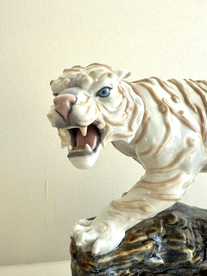 LLADRO世界限定1500体 白虎Mythological Tiger L.E