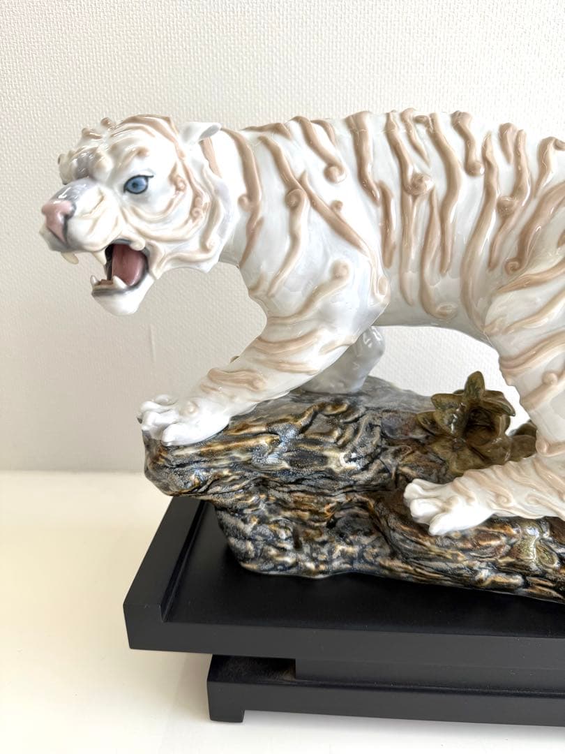 LLADRO世界限定1500体 白虎Mythological Tiger L.E