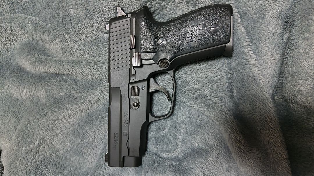 タナカ p228HW POLIZEI（スイスポリスver.）予備mg付 ガスブロ
