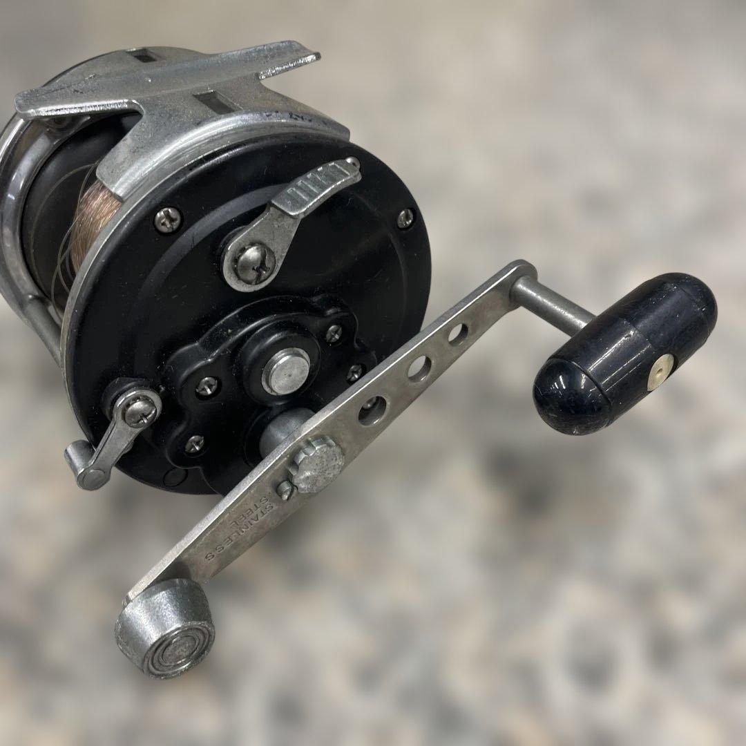 d*9様 ★DAIWA ダイワ Dynamic ST-60 フィッシングリール