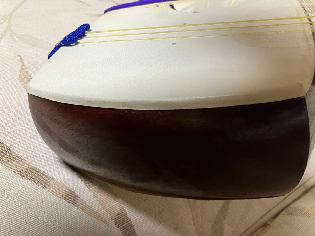 メ4809 高級 和楽器 三味線 紅木 ハードケース付き