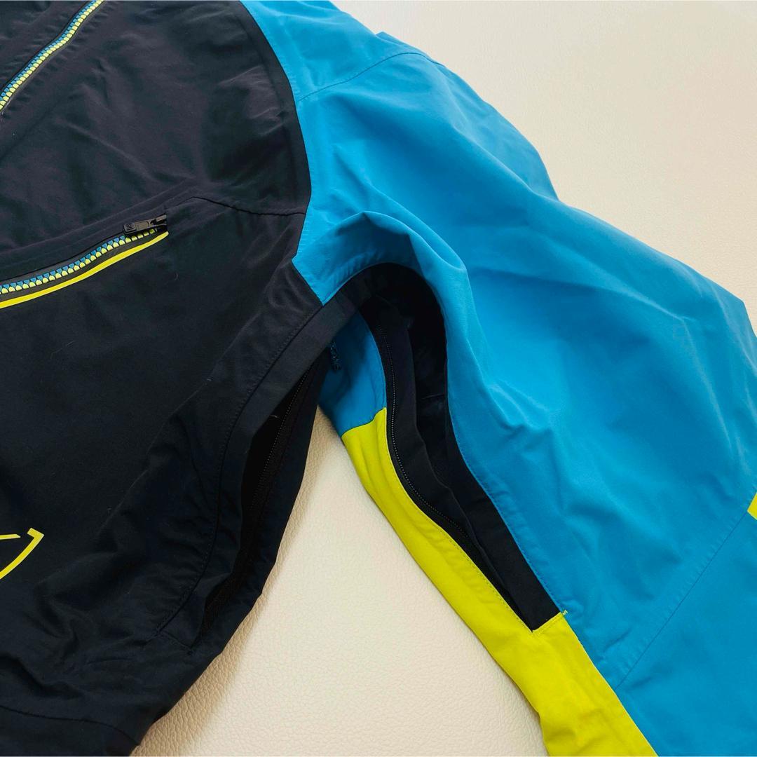 6683 バートン　ak ジャケット　ゴアテックス　３色切替デザイン　スノボ