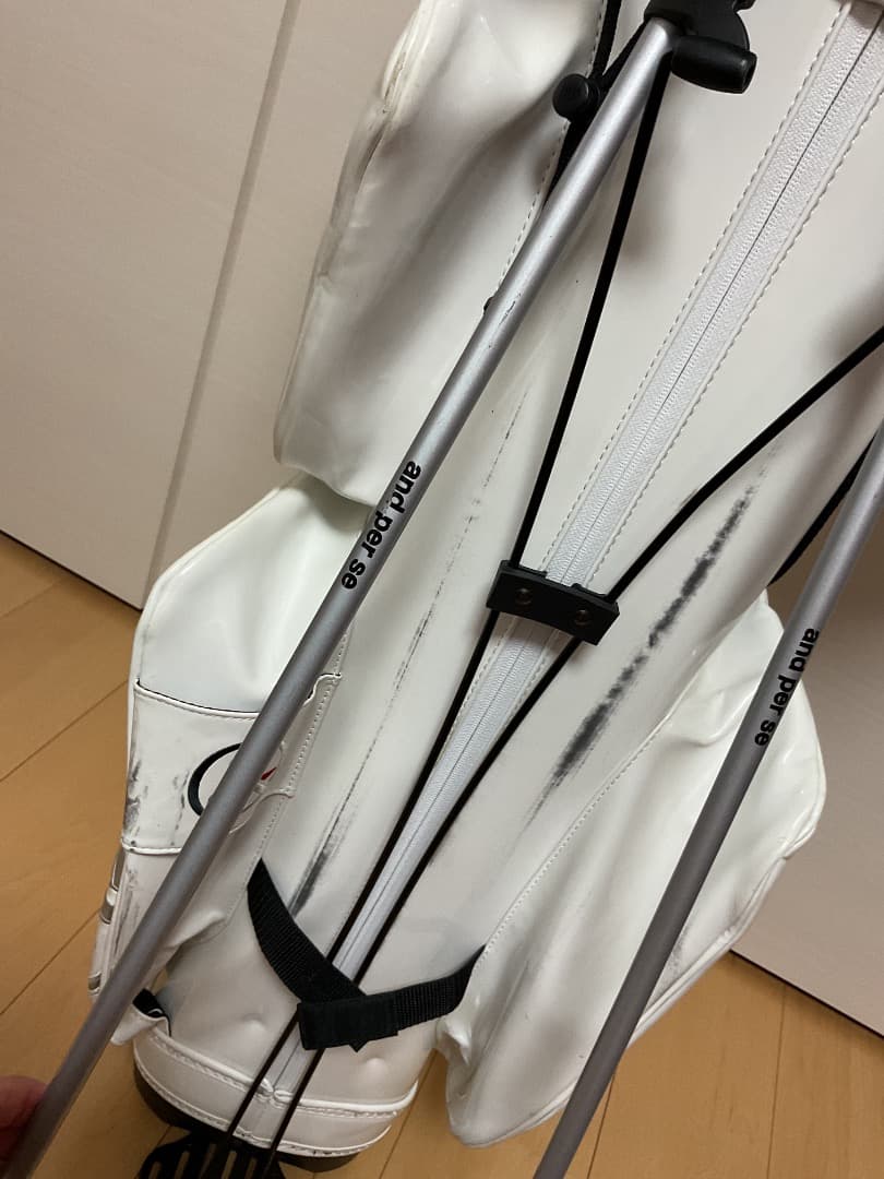 and per se アンパスィ　キャディバッグ　スタンド式　エナメル