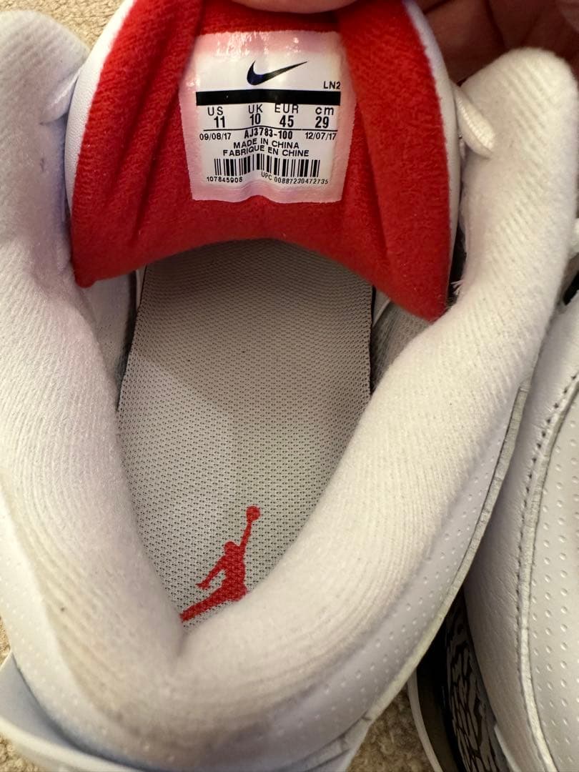 Air Jordan 3 ホワイト/レッド スニーカー