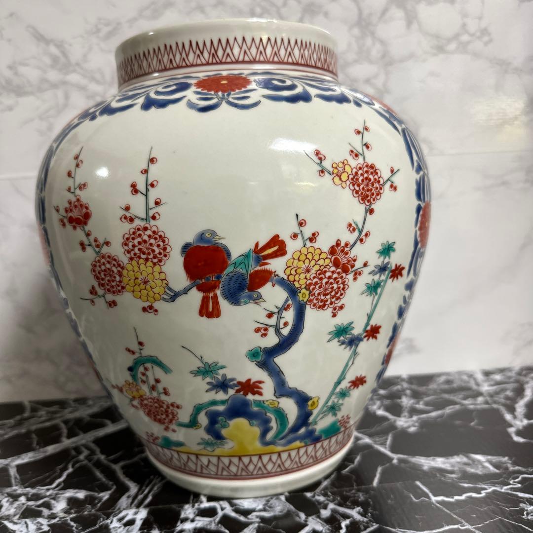 古伊万里、柿右衛門様式、色絵花鳥紋、壺。箱。