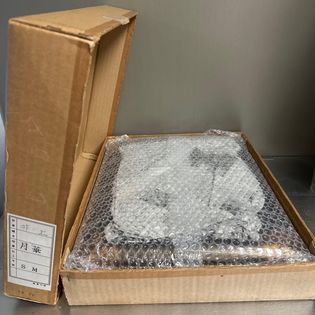 人間国宝、井上萬二、真作。椿。油彩額装、SM.号。