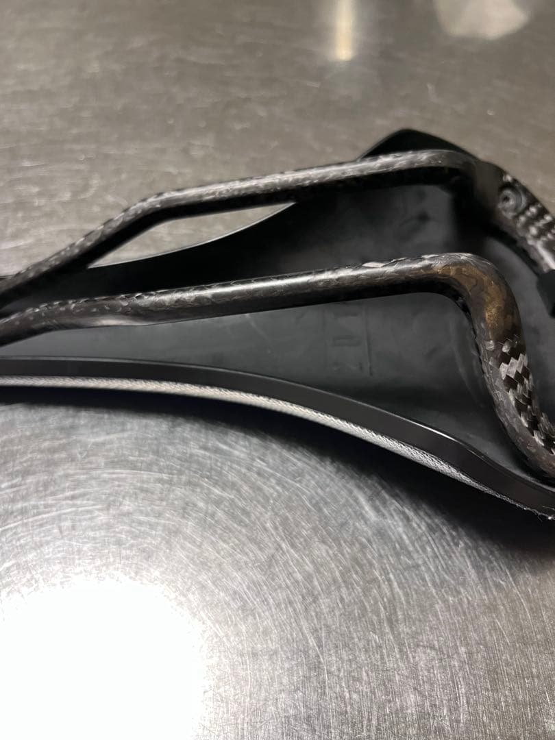 BROOKS CAMBIUM C13ブラック カーボンサドル 145mm