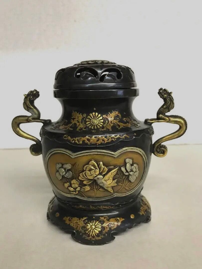 銅器・香炉:菊蓋龍耳花鳥文