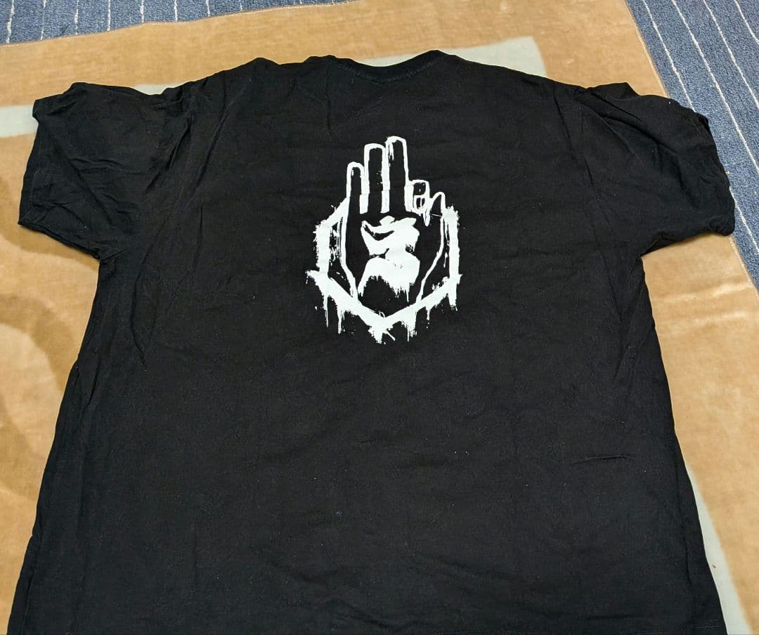 新天地開闢集団ジグザグTシャツ