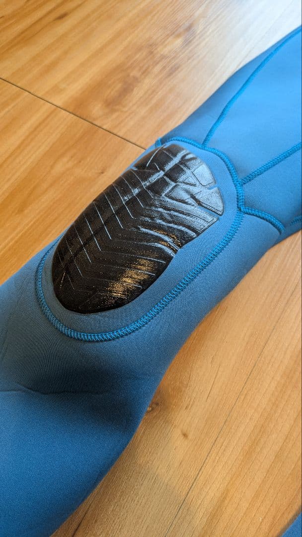 BILLABONG フルスーツ　フロントジップ