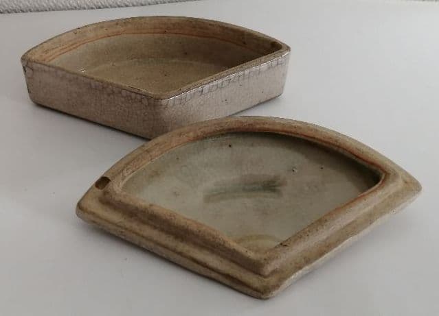 焼物　扇形小物入れ